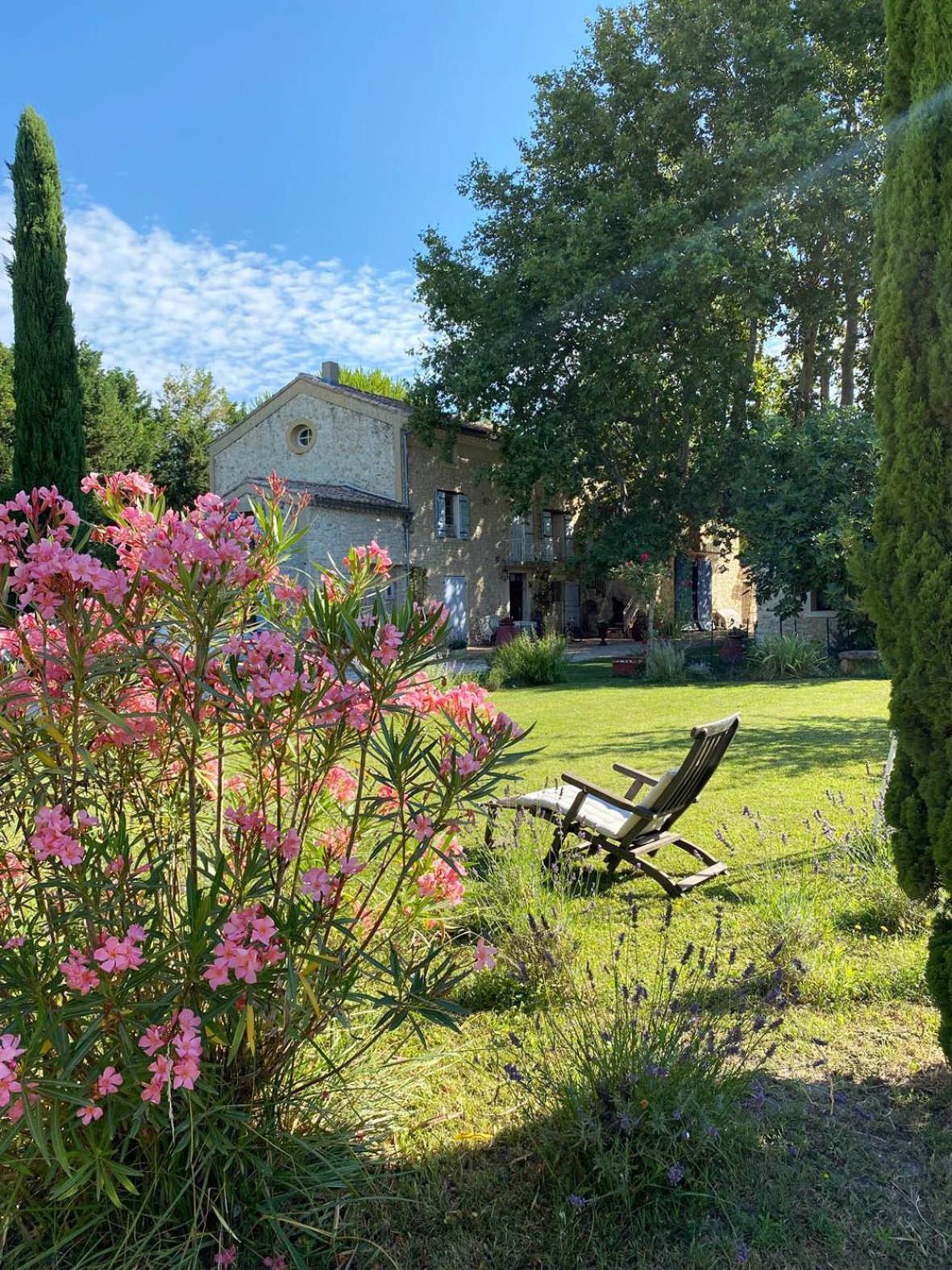 Maison D'Hotes, Superbe Et Spacieuse ,Dans Un Cadre Charmant Calme Et Verdoyant Pernes-les-Fontaines Exterior foto